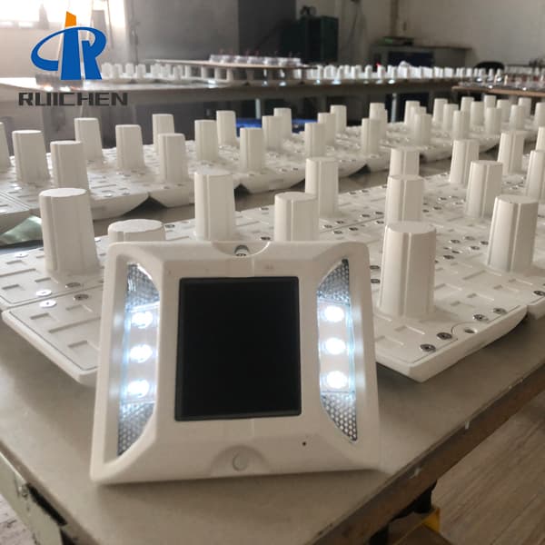 Plastic Motorway Stud Lights With Anchors For Walkway